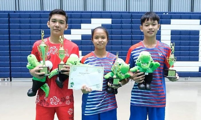 ຊົມເຊີຍ! ດອກປີກໄກ່ເຍົາວະຊົນທີມຊາດລາວ ຍາດໄດ້ 6 ລາງວັນທີ່ປະເທດໄທ