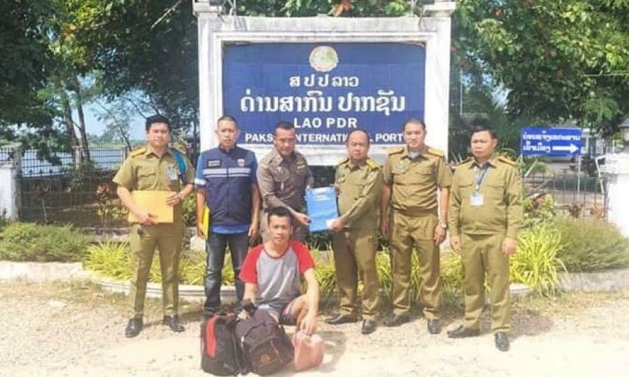 ເຈົ້າໜ້າທີ່ປະຈຳດ່ານສາກົນປາກຊັນ ມອບຜູ້ຖືກຫາຊາວໄທກັບຄືນປະເທດ