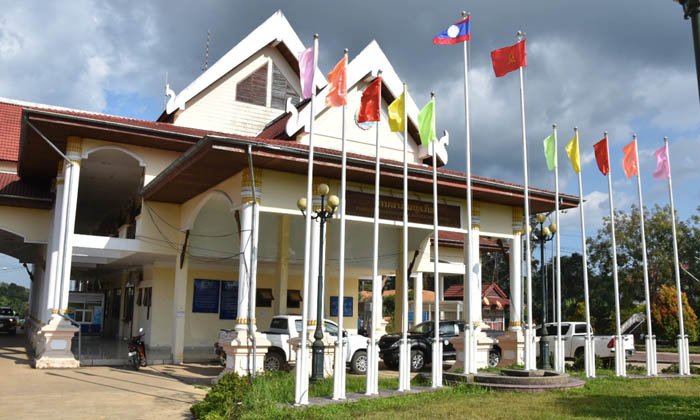 9 ເດືອນຜ່ານມາ ດ່ານສາກົນພູເກືອ ອັດຕະປື ຢຶດໄມ້ທີ່ສົ່ງອອກຜິດກົດໝາຍໄດ້ 13,193 ກິໂລກຼາມ