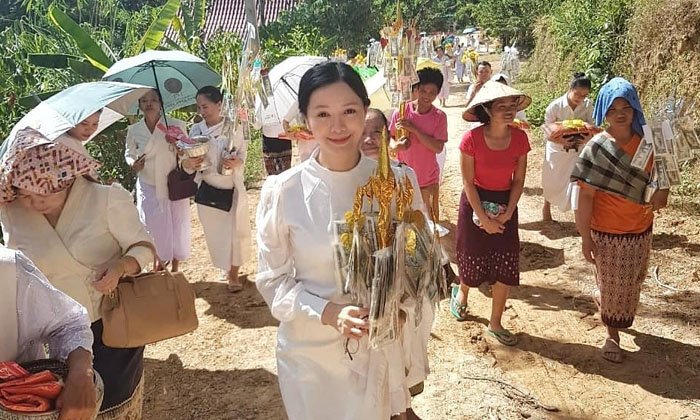 "ລູກນໍ້າ ທິດາລັດ" ບວດຂາວທີ່ວັດຢູ່ເມືອງເຟືອງ ພ້ອມເຊີນຊວນຊາວພຸດຮ່ວມແຫ່ກອງກະຖິນ 7 ພະຈິກນີ້