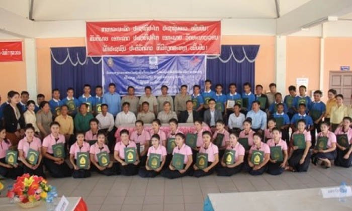 ລູກຫຼານຜູ້ປະສົບໄພ ເມືອງສະໜາມໄຊ ສຳເລັດຫຼັກສູດວິຊາຊີບຊັ້ນຕົ້ນ ຮຸ່ນທຳອິດ 44 ຄົນ