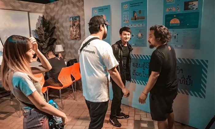 ສໍາລັບໃຜທີ່ບໍ່ໄດ້ໄປ ເຮົາກໍ່ເກັບມາພາບບັນຍາກາດງານ “ຮູບເງົາບ້ານເຮົາ” ທີ່ນະຄອນຫຼວງວຽງຈັນ ມາໃຫ້ເບິ່ງກັນ