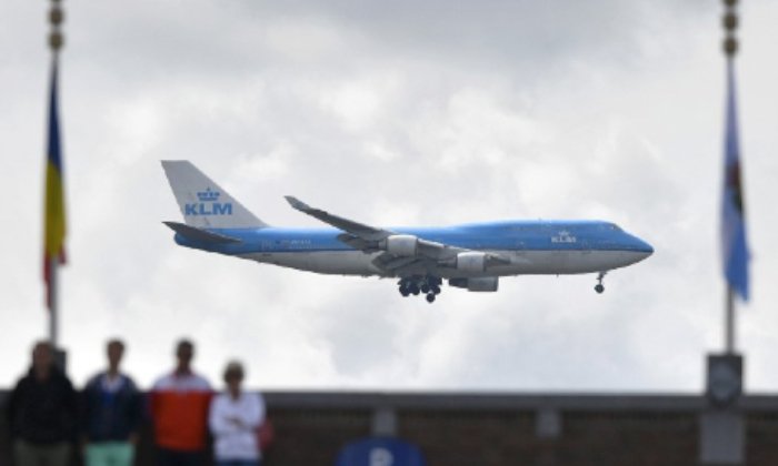 ສາຍການບິນ KLM ຂອງເນເທີແລນກຽມປົດພະນັກງານ 2,000 ຄົນ ຍ້ອນຖືກຜົນກະທົບຈາກໂຄວິດ-19