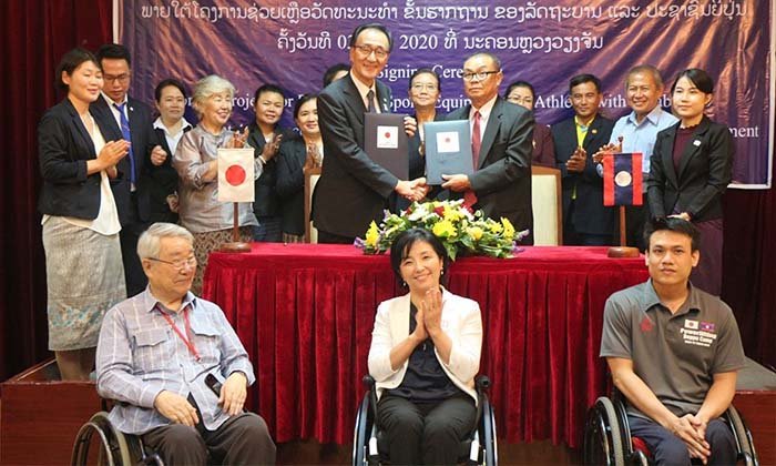 ຍີ່ປຸ່ນສະໜອງອຸປະກອນກີລາ ໃຫ້ນັກກີລາຄົນພິການລາວ ກຽມຄວາມພ້ອມຮ່ວມພາຣາລິມປິກເກມ 2020