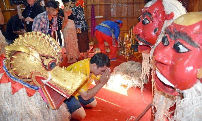 ເຂົ້າໃຈໃໝ່! ພິທີທີ່ຫຼວງພະບາງ ແມ່ນຄອບເທວະດາຫຼວງ ປູ່ເຍີ-ຍ່າເຍີ ບໍ່ແມ່ນປ່ອຍຜີຟ້າມາກິນຄົນ