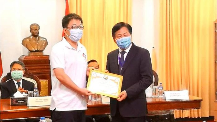 ລັດຖະບານລາວ ຍ້ອງຍໍທີມແພດ ແລະ ຊ່ຽວຊານ ຈາກ ສປ ຈີນ ພາຍຫຼັງສໍາເລັດພາລະກິດ