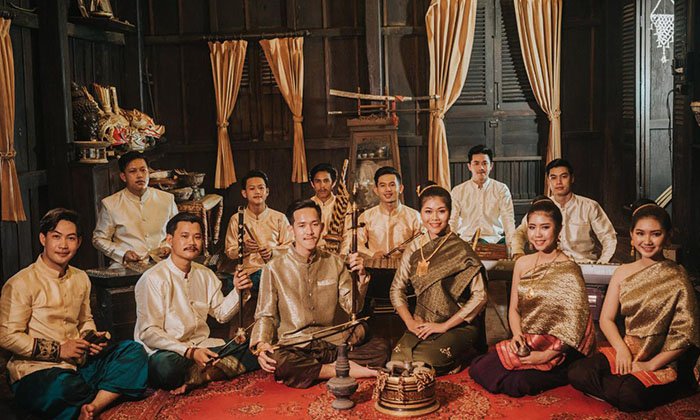 ຕ້ອງຟັງ ຕິ່ງນ່ອຍໆ "ຂັບທຸ້ມຫຼວງພະບາງ" ທີ່ຈະພາທຸກຄົນຫຼົງຮັກດົນຕີລາວເດີມ