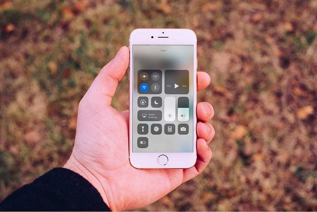 Control Center ໃນ iOS 11 ມາພ້ອມຄວາມສາມາດປັບແຕ່ງໄດ້ຢ່າງອິດສະຫຼະໃນແບບທີ່ທ່ານຕ້ອງການ
