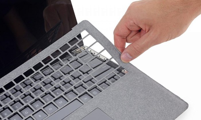 ແກະເຄື່ອງ Surface Laptop ລຸ້ນໃໝ່ ບໍ່ສາມາດສ້ອມແປງເອງໄດ້ເລີຍ