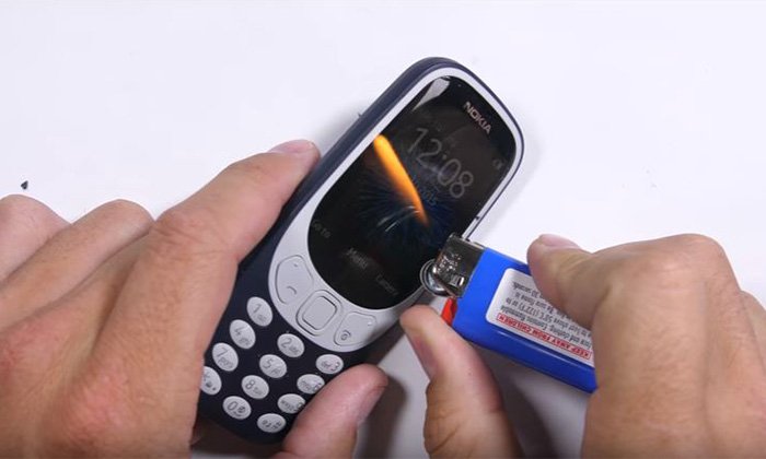 ຈັບ Nokia 3310 (2017) ມາທໍລະມານ ຈະທົນສົມທີ່ລືກັນຫຼາຍປານໃດ