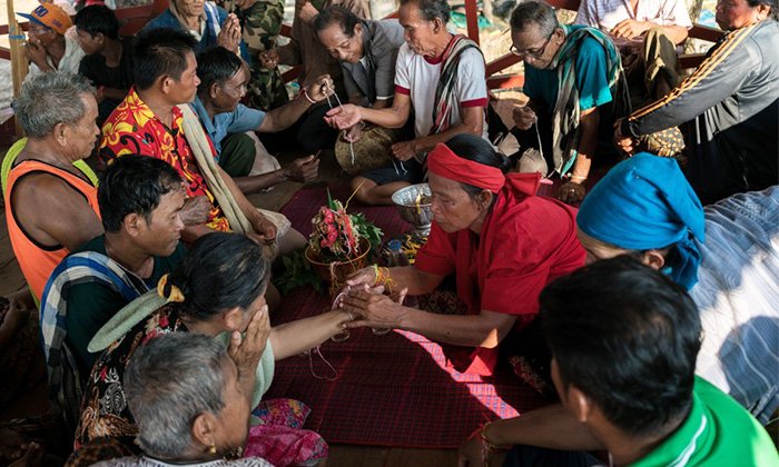 ຜີປອບມີແທ້ ຫຼື ບໍ່? ຫຼື ເປັນພຽງຂໍ້ອ້າງເພື່ອຂັບໄລ່ຄົນທີ່ສ້າງບັນຫາ ແລະ ຕ່າງໝູ່ອອກຈາກຊຸມຊົນ?