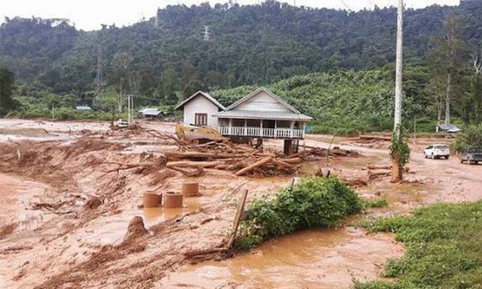 ເຂື່ອນນ້ຳເອົ້າແຕກ ສົ່ງຜົນກະທົບໜັກຕໍ່ປະຊາຊົນ 8 ບ້ານ ທີ່ຢູ່ລຽບແຄມນ້ຳງຽບ (ມີຄຼິບ)