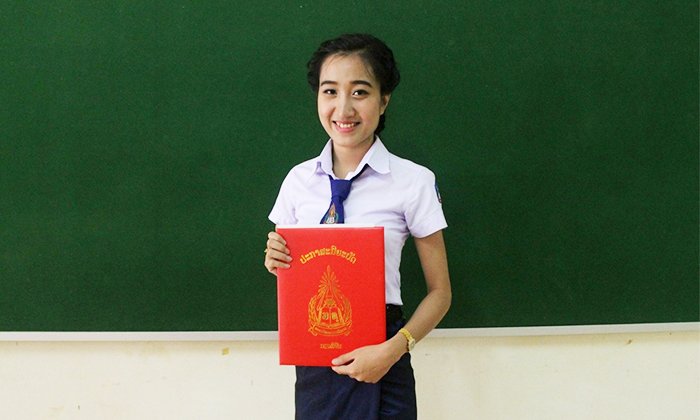 “ພາຣະດາ” ຕັ້ງໃຈຄົ້ນຄວ້າ ແລະ ຮຽນຮູ້ສິ່ງໃໝ່ໆ ຈົນຍາດໄດ້ໃບປະກາດແດງ