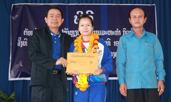 ແຂວງສາລະວັນ ຍ້ອງຍໍ “ຈັນສະໝອນ” ຮີໂຣຫຼຽນຄໍາ ຊີເກມ 2017 ຢ່າງສົມກຽດ