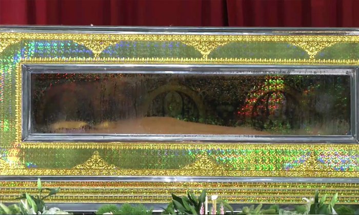 ຈະໃຊ້ໄມ້ຈິກເຜົາສັງຂານ "ຫຼວງພໍ່ຄູນ" ກ່ອນນຳເທົ່າກະດູກລອຍສູ່ແມ່ນໍ້າຂອງ