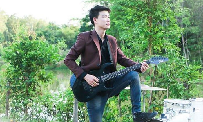 “ບໍ່ແມ່ນບໍ່ເຈັບ” ຜົນງານເພງໃໝ່ຈາກໜຸ່ມ ໂຊນ່ານ Jacket