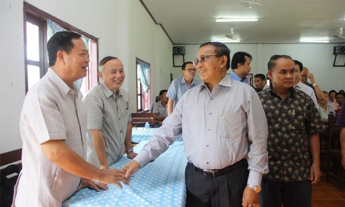 ລັດຖະມົນຕີກະຊວງກະສິກຳ ແລະ ປ່າໄມ້ ລົງຊີ້ການຈັດຕັ້ງປະຕິບັດມາດຕະຖານພົ້ນທຸກ ແລະ ມາດຕະຖານພັດທະນາ