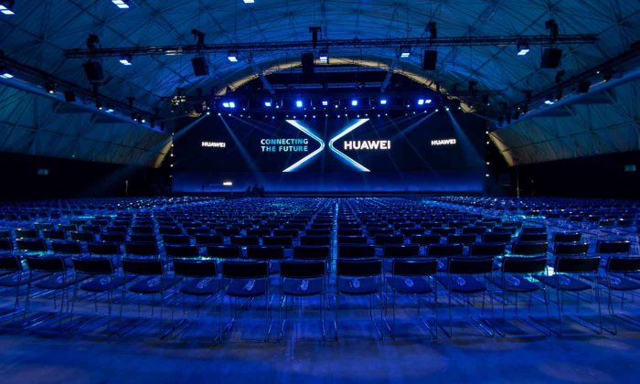 HUAWEI ເປີດໂຕ Huawei Mate X ສະມາດໂຟນ 5G ໜ້າຈໍພັບໄດ້ທີ່ມີຄວາມໄວທີ່ສຸດໃນໂລກ