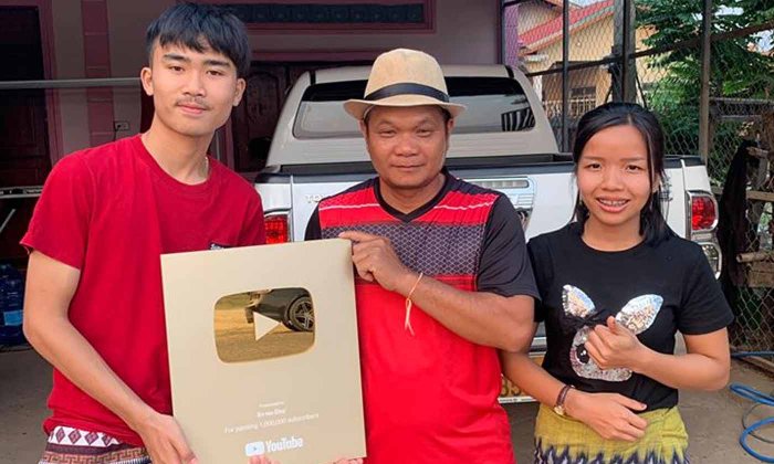 ຄົນທຳອິດຂອງລາວ! "ດີເຈ ຈອນ ຣີມິກ" ໄດ້ຮັບ Gold Play Button ຈາກ YouTube