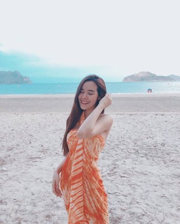 ฟ้า บาร์บี้