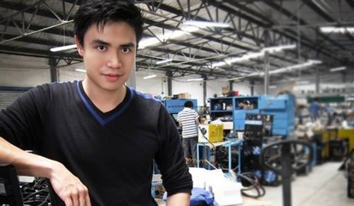 โจ แม่สาย ประภาสะวัต เจ้าของ "Versus Thailand" (เวอร์ซุส)