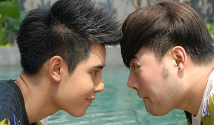 เลิฟ เลิฟ วาเลนไทน์ "ชายรักชาย" วัยที่ห่าง 20 ปี กับ วลี "ผมสัญญาจะดูแลพี่กายไปตลอดชีวิต"
