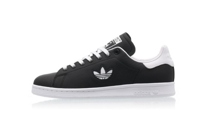 มาเเล้วคอลเลคชั่น Stan Smith Trefoil Pack เรียบง่ายกำลังดี