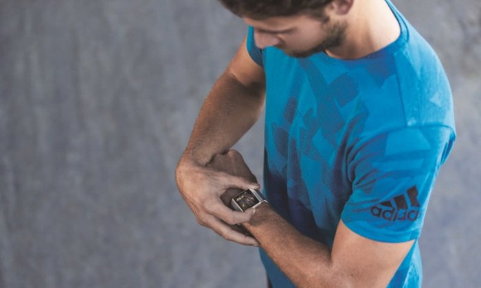 Fitbit ดิ้นอีกเฮือก เปิดตัว Fitbit Ionic สมาร์ทวอทช์ภายใต้ความร่วมมือกับ adidas