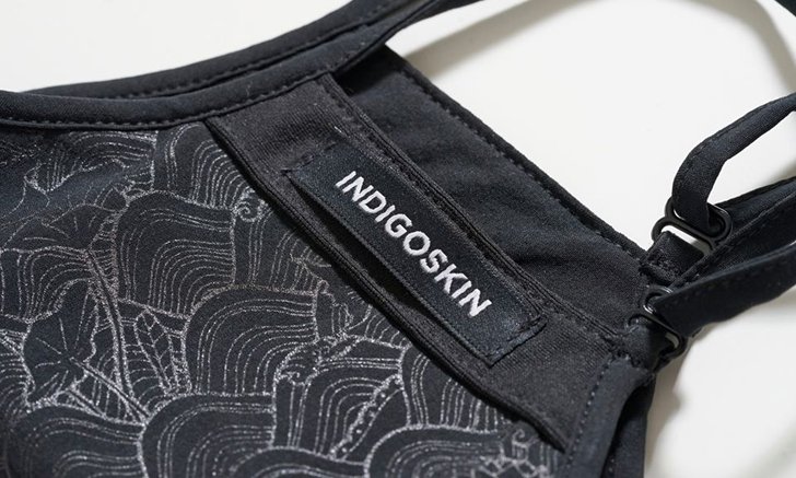 หน้ากากผ้าลายบ่อบัวจาก Indigoskin