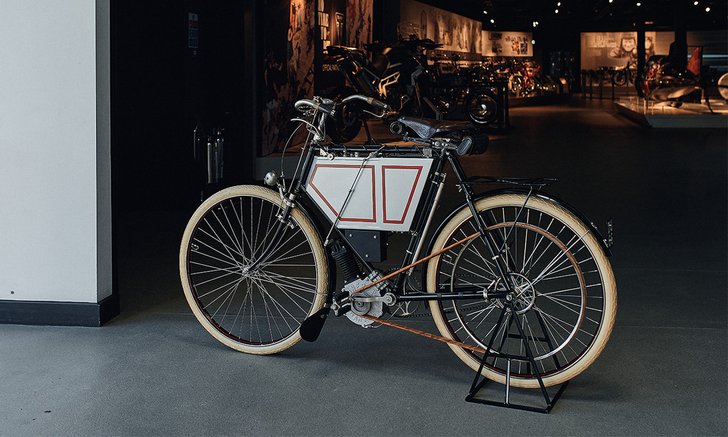 การค้นพบแห่งประวัติศาสตร์ของรถจักรยานยนต์ต้นแบบไทรอัมพ์ในปี 1901