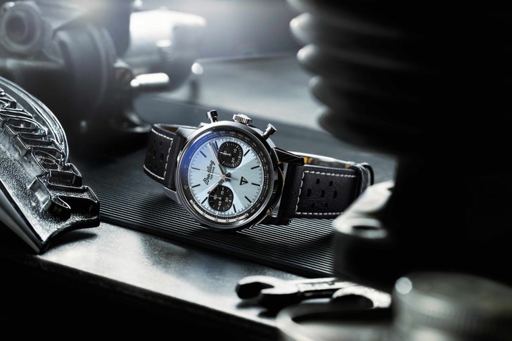 Triumph จับมือ Breitling เปิดตัวนาฬิการุ่นพิเศษ Breitling Top Time Chronograph