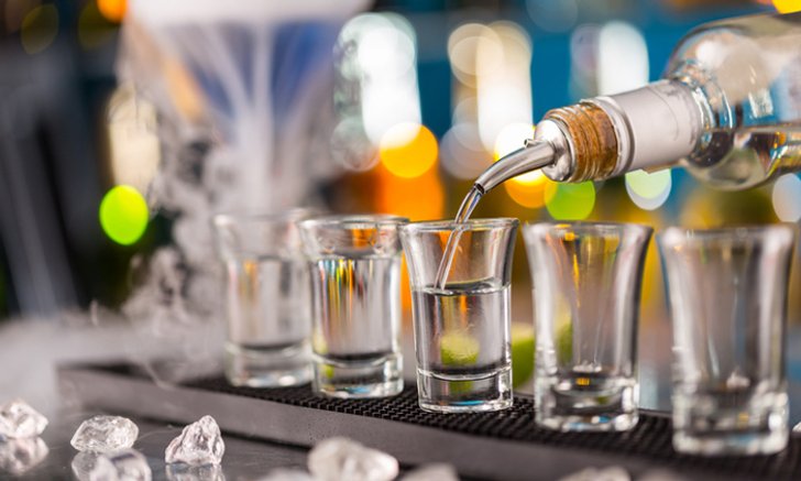 รู้จักกันก่อนดื่มเหอะ! 8 ข้อควรรู้เกี่ยวกับ 'VODKA'