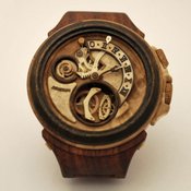 นาฬิกาทำจากไม้