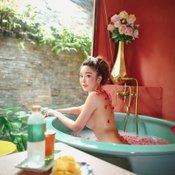 หญิงแย้ นนทพร