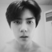 ทรงผมแสกกลาง