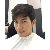 ดาราชายศัลยกรรม
