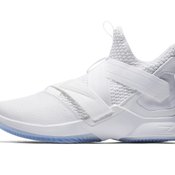  LeBron Soldier XII
