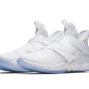  LeBron Soldier XII