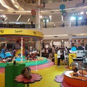 Vespa Primavera Wonderland