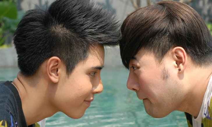 เลิฟ เลิฟ วาเลนไทน์ "ชายรักชาย" วัยที่ห่าง 20 ปี กับ วลี "ผมสัญญาจะดูแลพี่กายไปตลอดชีวิต"