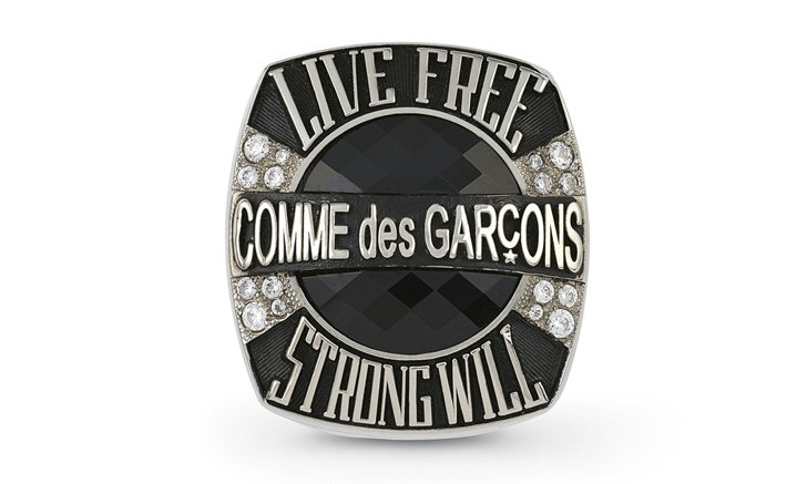 COMME des GARÇONS นำแหวน Champion กลับมาเสริมพลังบวกอีกครั้ง