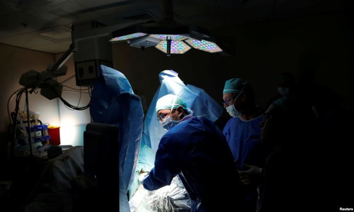 แพทย์อังกฤษใช้วิธีฉายแสงแบบใหม่รักษา 'มะเร็งต่อมลูกหมาก' ระยะเริ่มแรก