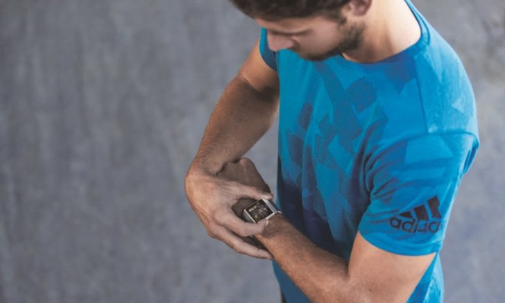 Fitbit ดิ้นอีกเฮือก เปิดตัว Fitbit Ionic สมาร์ทวอทช์ภายใต้ความร่วมมือกับ adidas
