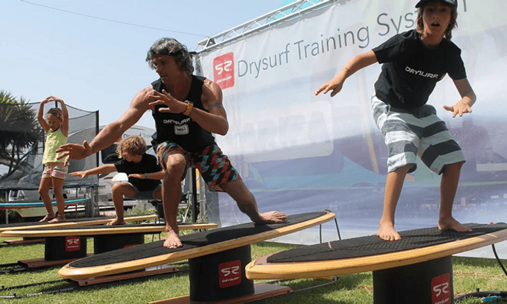 Drysurf กิจกรรมฝึกซ้อมกระดานโต้คลื่นภายในบ้าน