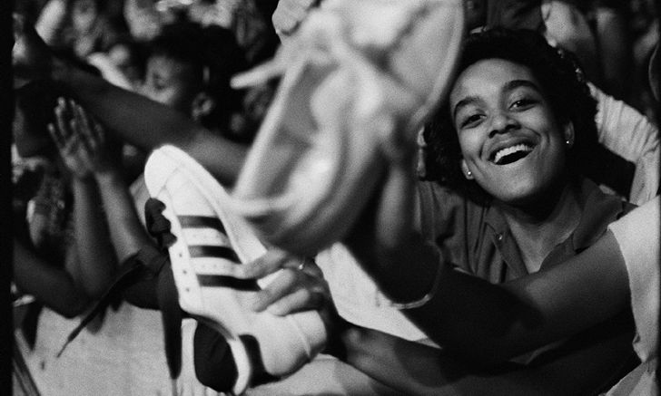 adidas Superstar รองเท้าเหนือกาลเวลากับ 50 ปีแห่งการขับเคลื่อนโลกแฟชั่น