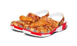 KFC x Crocs เปิดตัวรองเท้าลายไก่ทอด