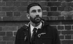 Riccardo Tisci ขึ้นรับรางวัล จากสมาคมแฟชั่นแห่งประเทศอังกฤษ สาขา “Creativity”