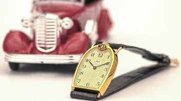 นาฬิกา Mido ของเอตอเร่ บูกัตติ (Ettore Bugatti) ได้รับการประมูลไปกว่า 10 ล้านบาท
