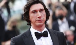 Adam Driver พรีเซ็นเตอร์น้ำหอมผู้ชายรุ่นใหม่ของ Burberry