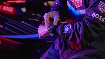 TAG Heuer เปิดตัวนาฬิการุ่นพิเศษ Connected Calibre E4 - Porsche Edition